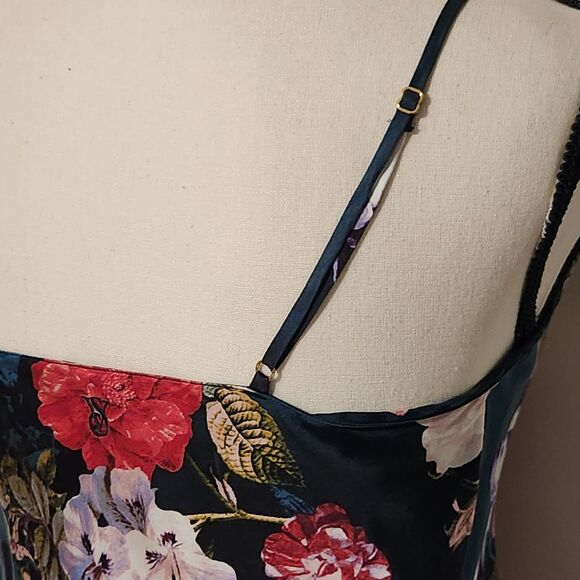 Victorias Secret Boho Silk Floral Cami Tank Top sz XS - Picture 9 of 9